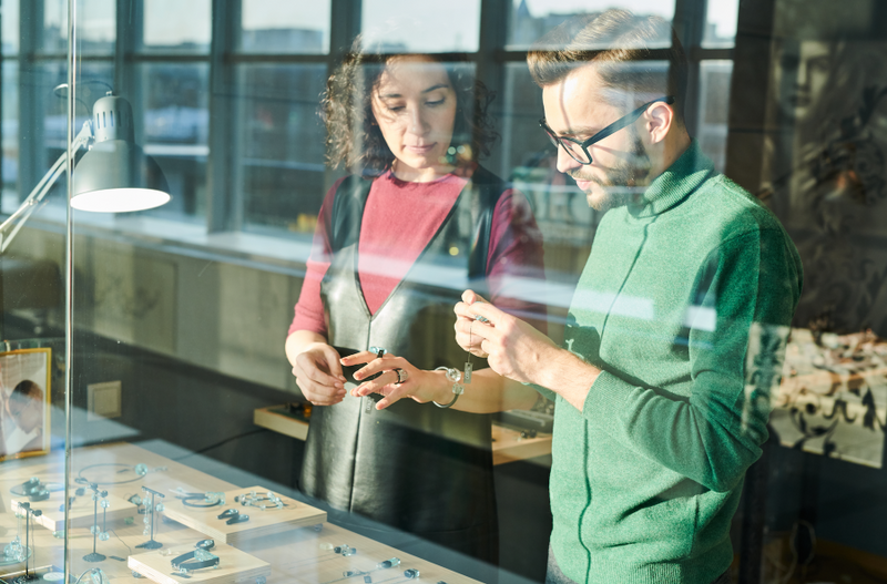 How Does a Work? Sportsmans Pawn